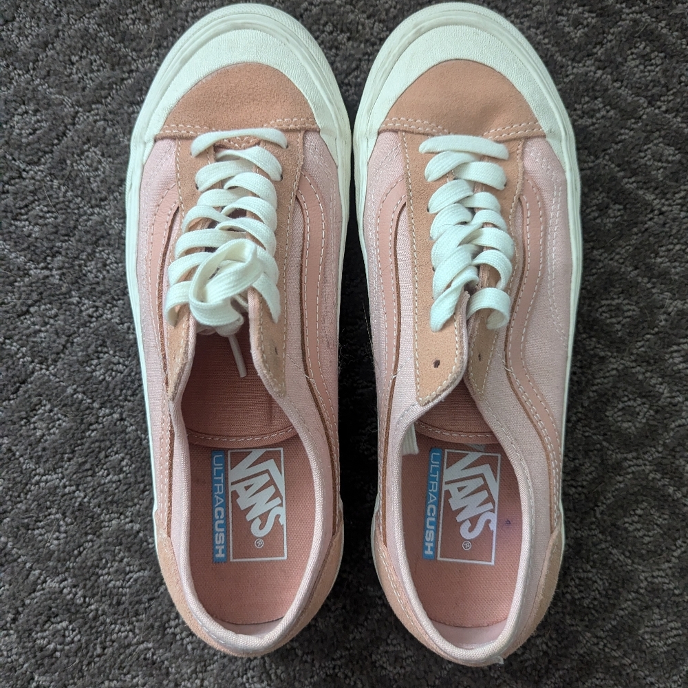 Vans Ultracush Coral Sneakers